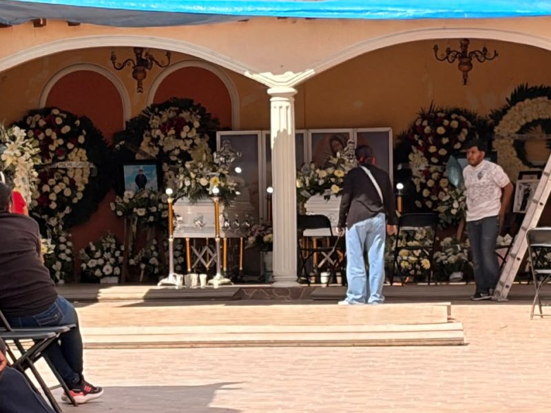 “Discúlpenos, nos equivocamos”, gritan sicarios tras matar a dos alumnos en mueblería de Irapuato