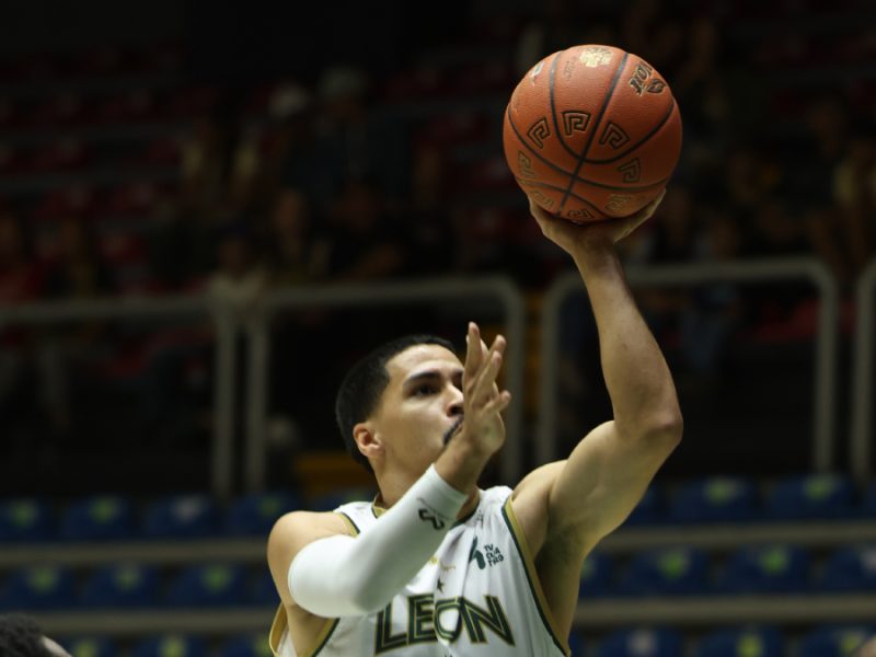 Abejas de León vencen a Santos del Potosí en el segundo partido de la serie