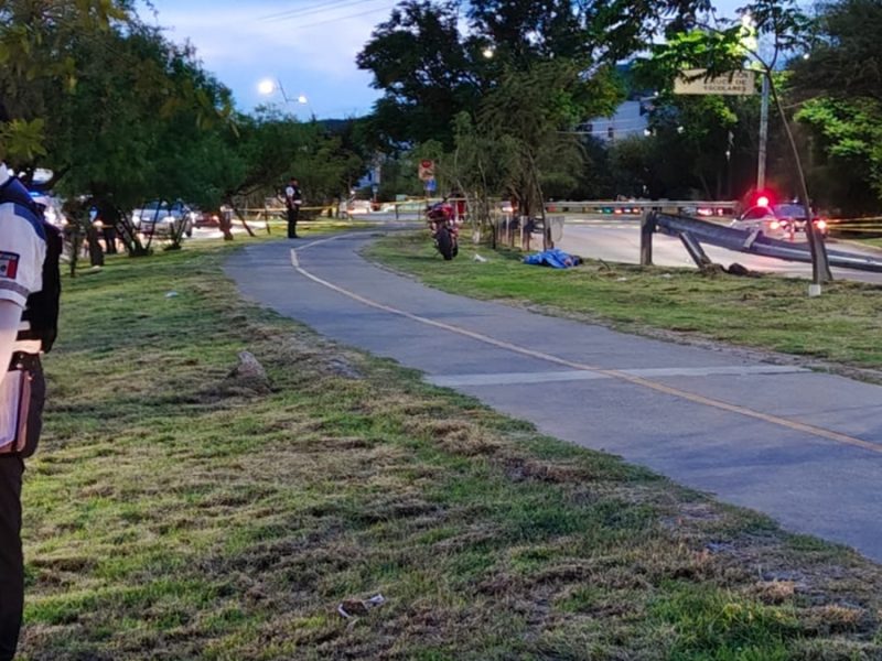 Derrapa motociclista y muere en el bulevar Juan Alonso de Torres en León