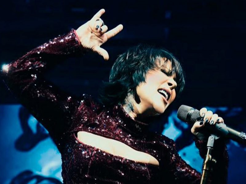 Alejandra Guzmán sufre accidente en pleno concierto en Veracruz: “Se me salió la cadera”