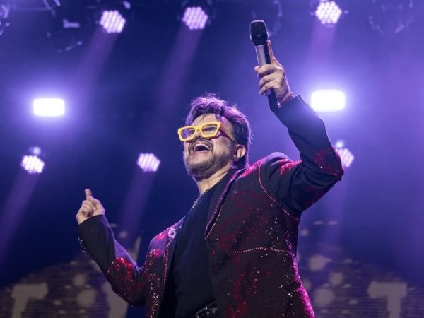 Aleks Syntek se compara con Jesucristo y asevera ‘mándenme al manicomio’