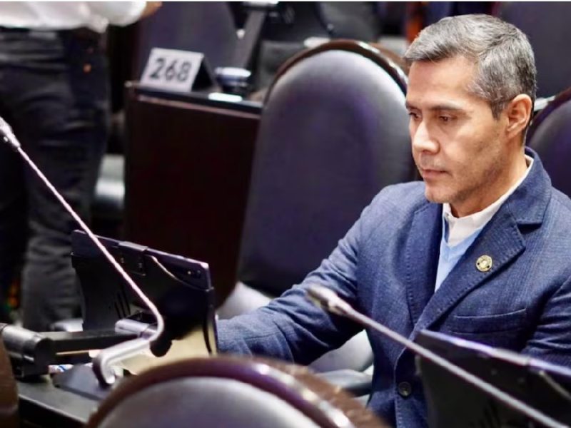 Director de Birmex compra de contado dos departamentos por un valor total de 22.4 mdp