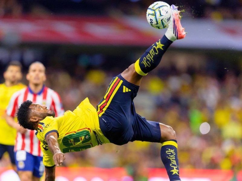 ¡Del baile de ‘Cotorro’ al golazo de chilena! El América 2-2 Chivas fue Clásico espectacular