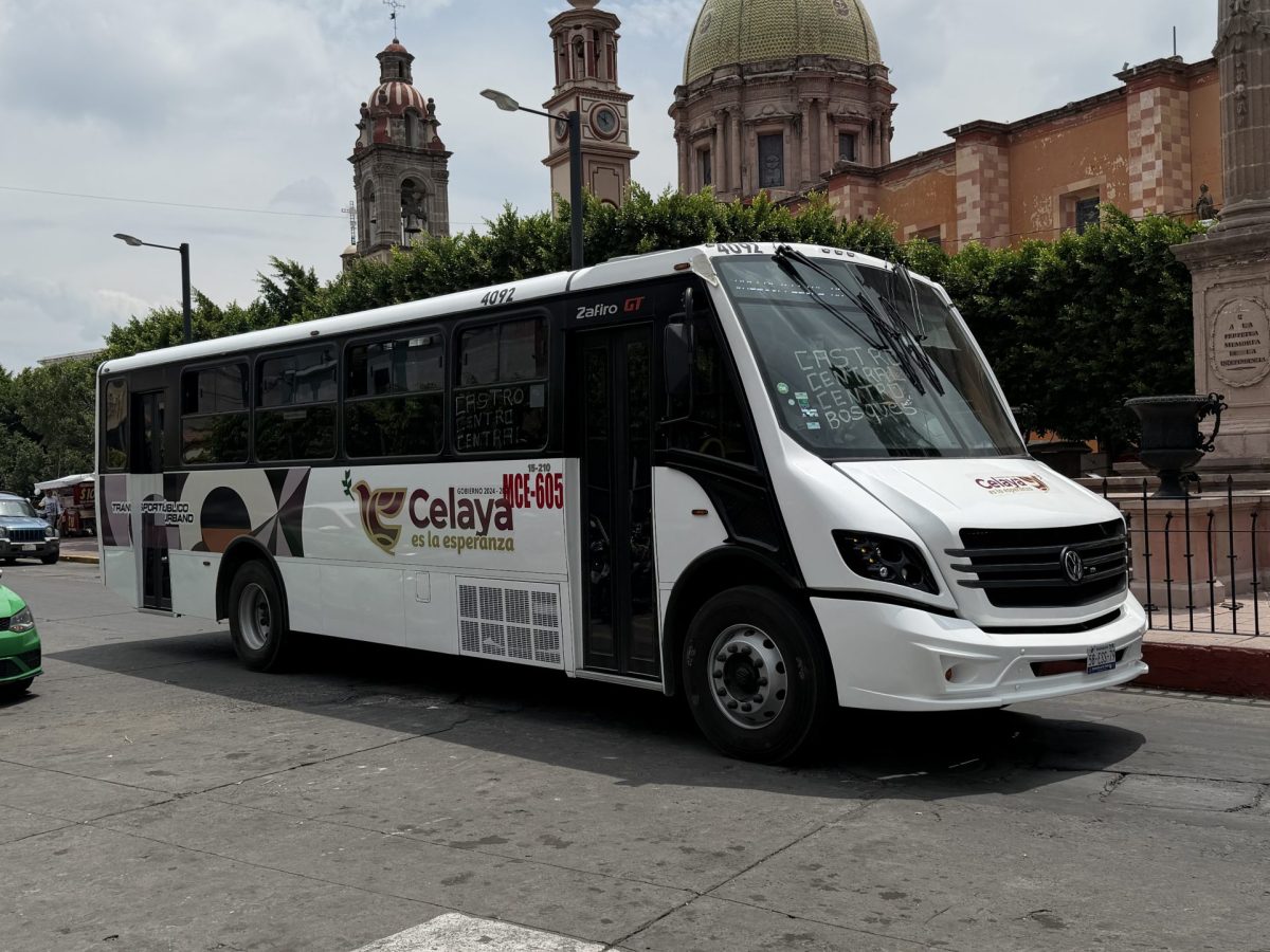 Contraloría de Celaya investiga a empresa TEB tras otorgarle 11 camiones de transporte