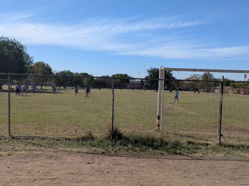 Buscan más canchas deportivas en Irapuato; regidores alertan por pérdida de campos