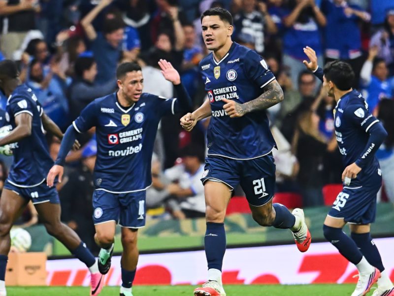 Cruz Azul tenía el 2-0, sufrió voltereta, pero logró empate a tres ante Toluca