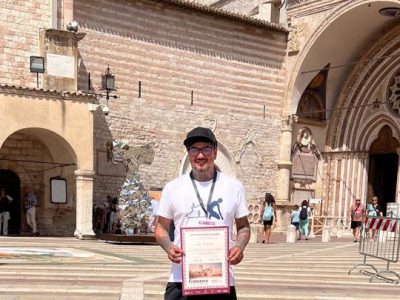 Eric López, artista radicado en León, gana festival de arte en Alemania