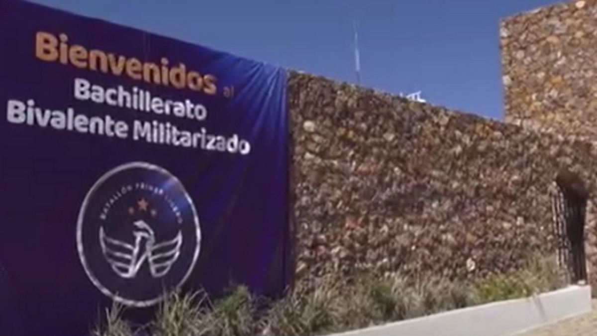 Estudiante de bachillerato bivalente militarizado con droga