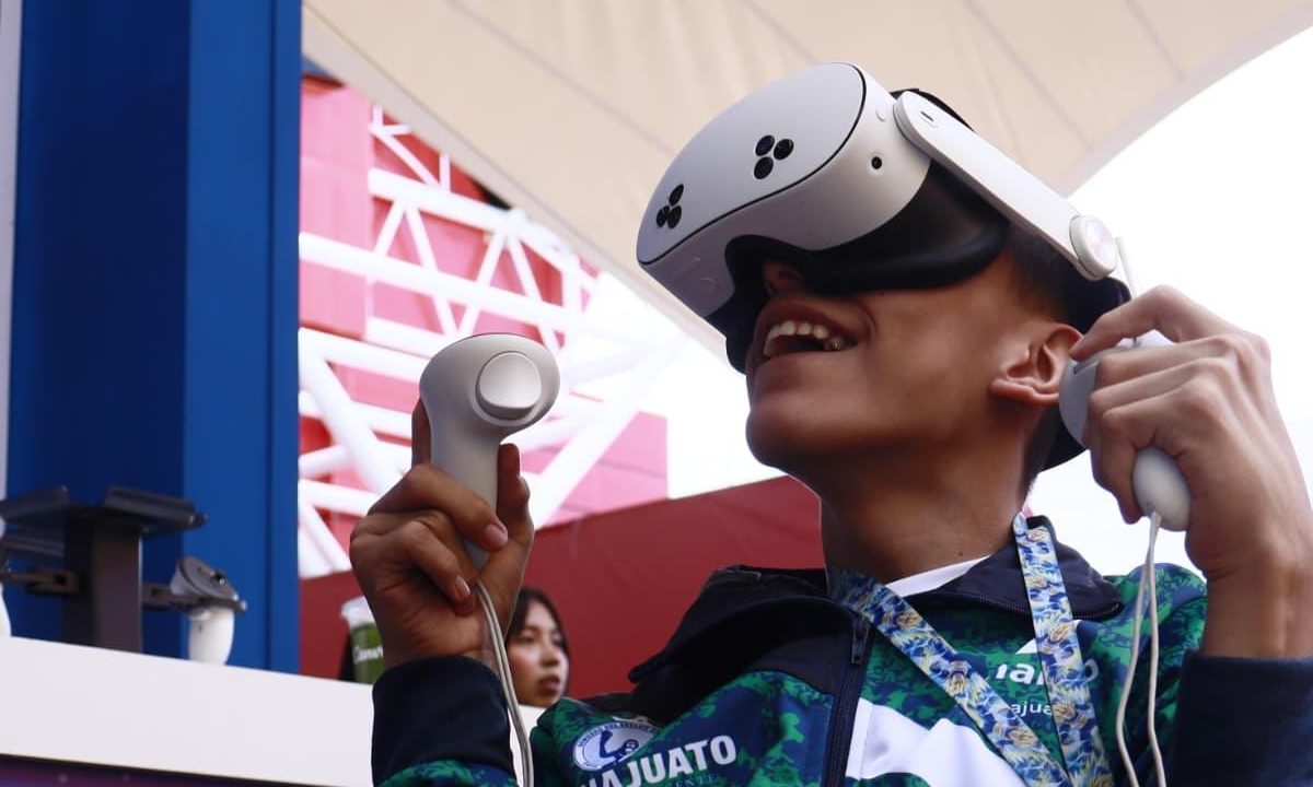 Microsoft, Meta y Canva ofrecen 127 mil becas de IA gratis en Guanajuato