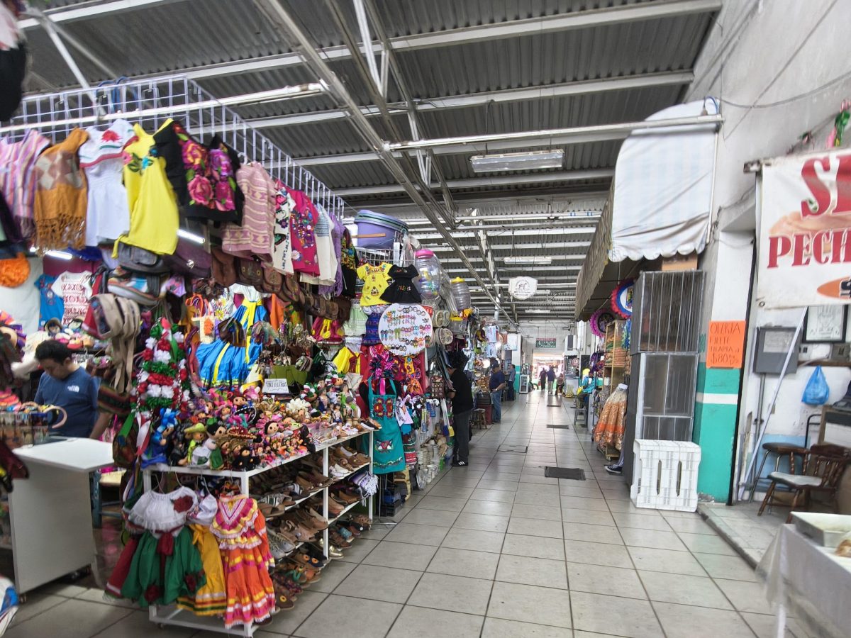Alarma en el Mercado Hidalgo de Moroleón: Comerciantes exigen frenar extorsiones y cobro de piso