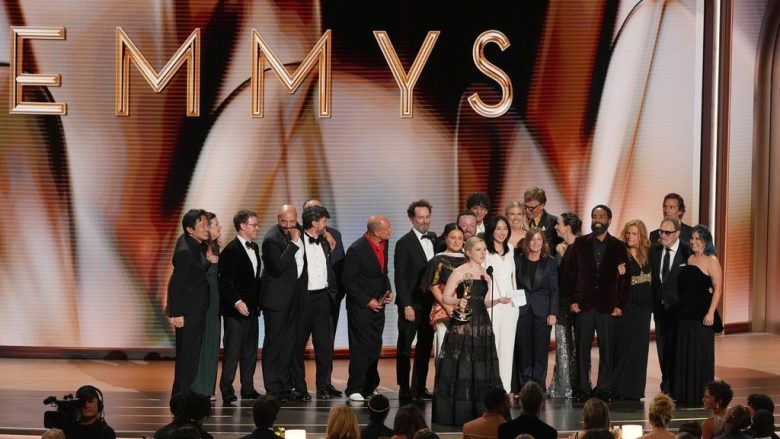 Ganadores Premios Emmy 2026 widows bay