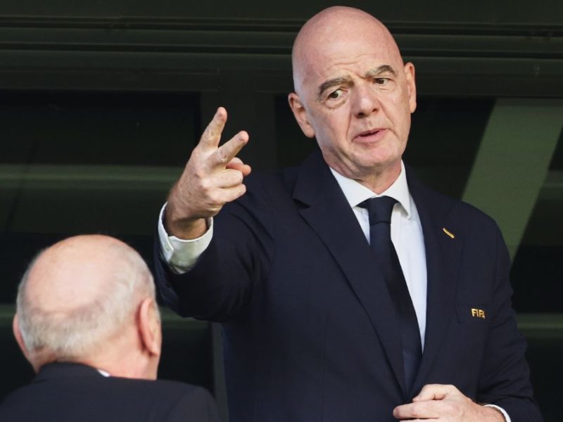 Infantino, abierto a revisión independiente de la FIFA tras críticas por proyecto fallido
