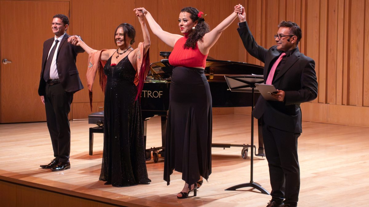Heroinas Opera Contada y Cantada