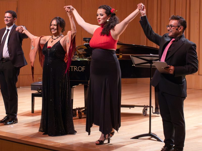 Heroinas Opera Contada y Cantada