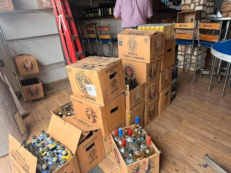 Decomisan 900 bebidas alcohólicas por venta clandestina en San Felipe y Ocampo