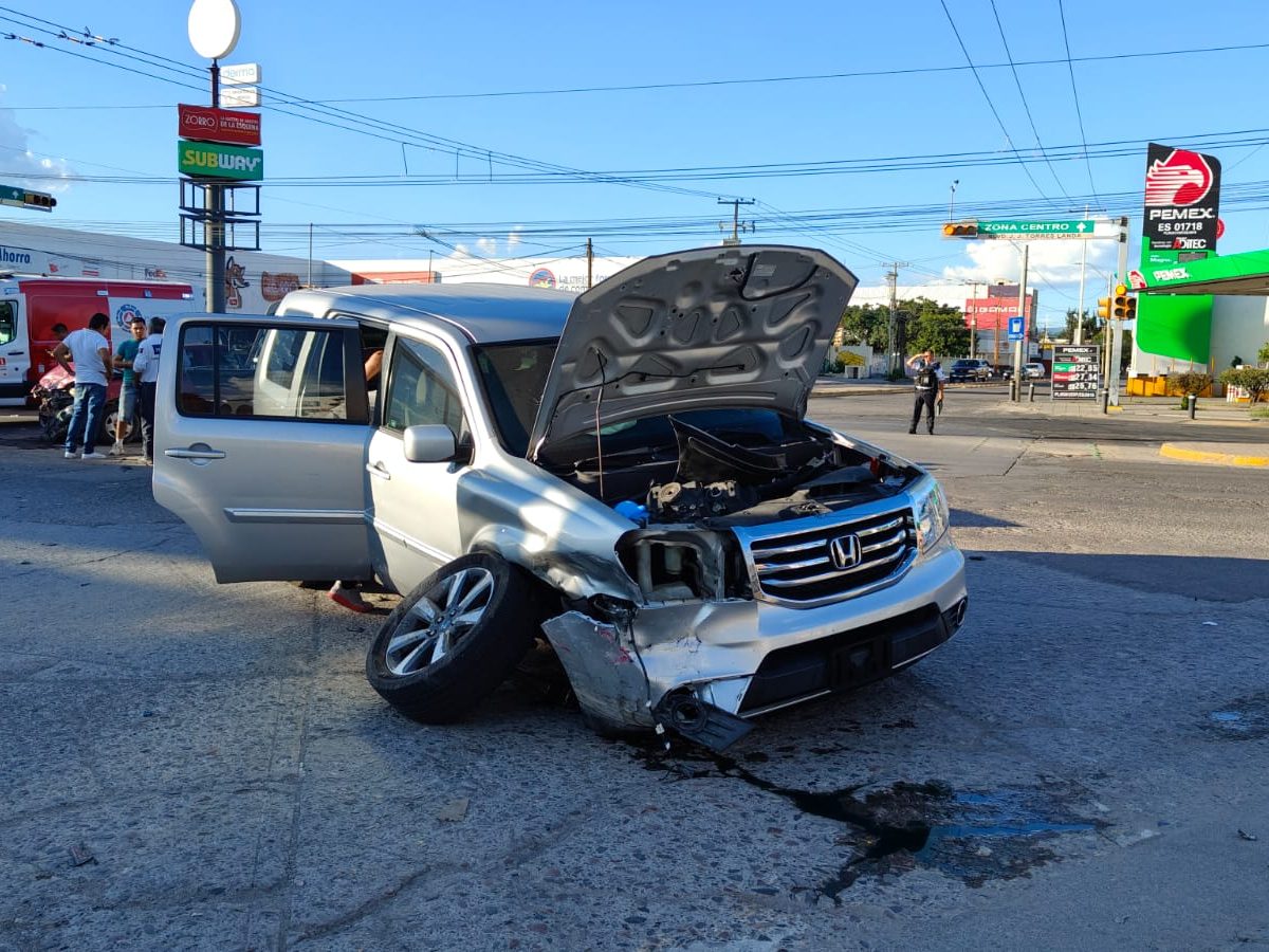 Choque en Torres Landa y avenida Juárez deja 6 lesionados, entre ellos 5 niños