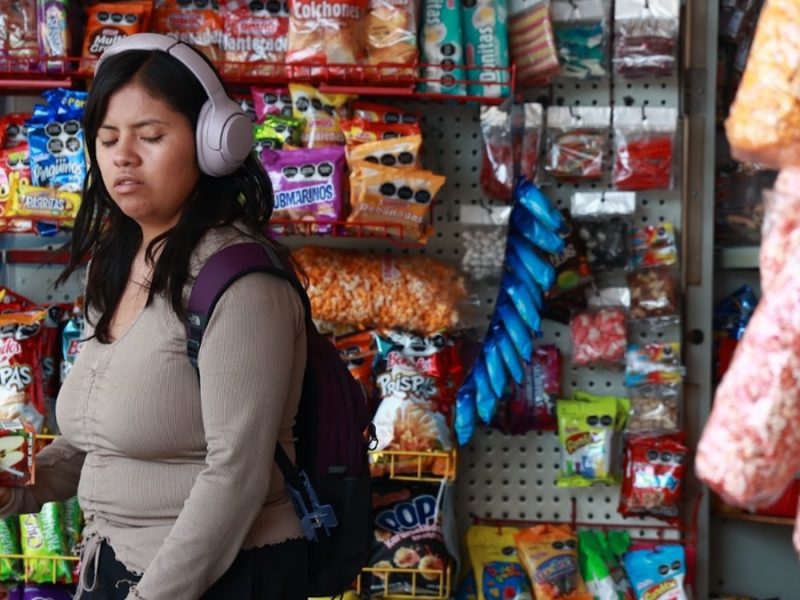 Morena descarta por ahora subir impuestos a bebidas, cerveza y alimentos con sodio
