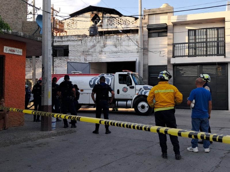 Incendio en tenería de León consume solventes, piel y maquinaria