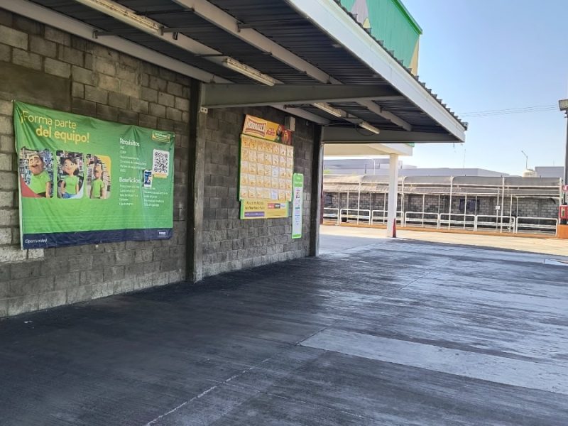 Hieren a vigilante con un cuchillo durante intento de robo en tienda de Celaya