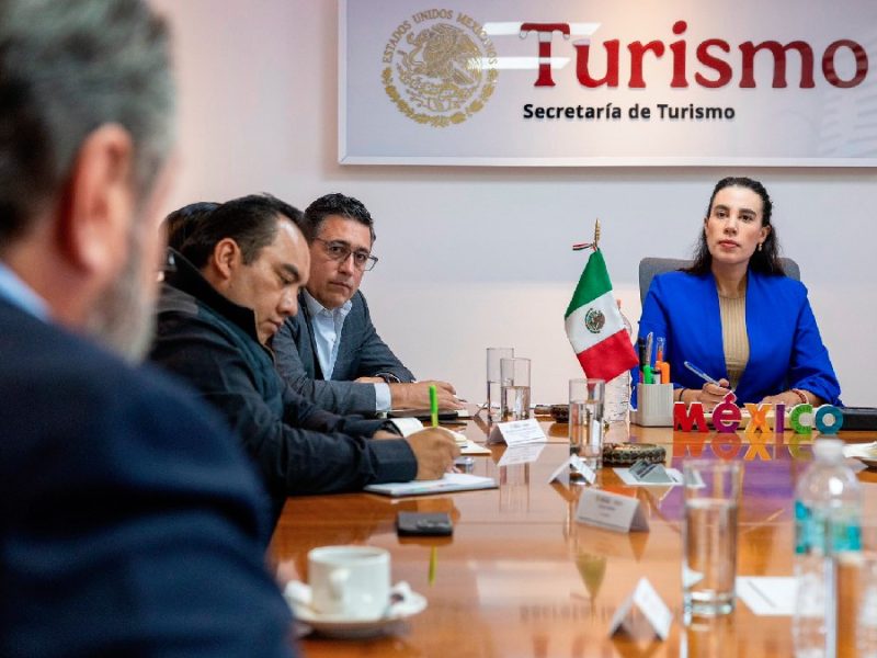 Choca exhorto de sencillez de Sheinbaum con lujos de su secretaria de Turismo