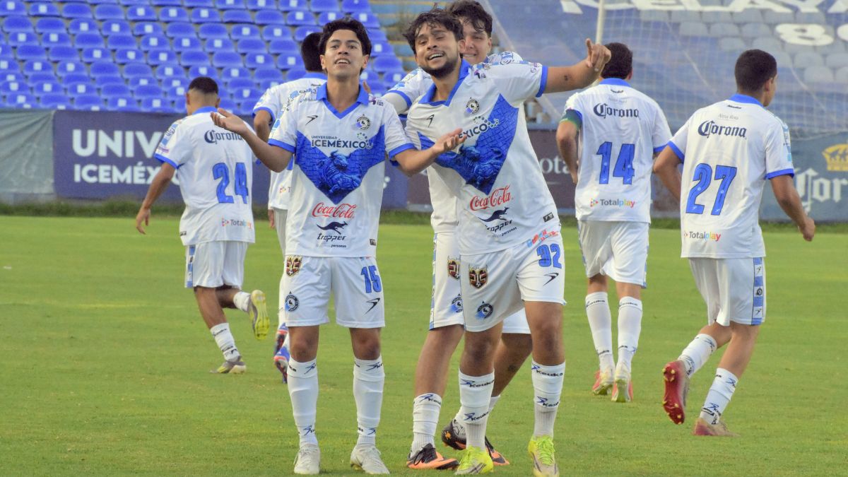 Jugadores del Celaya celebran en su victoria sobre el Irapuato. Carlos Campos.