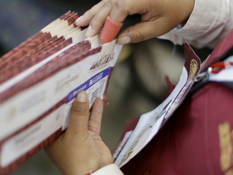 Destinan 7 de cada 10 pesos de apoyos federales a la Pensión de Adultos Mayores