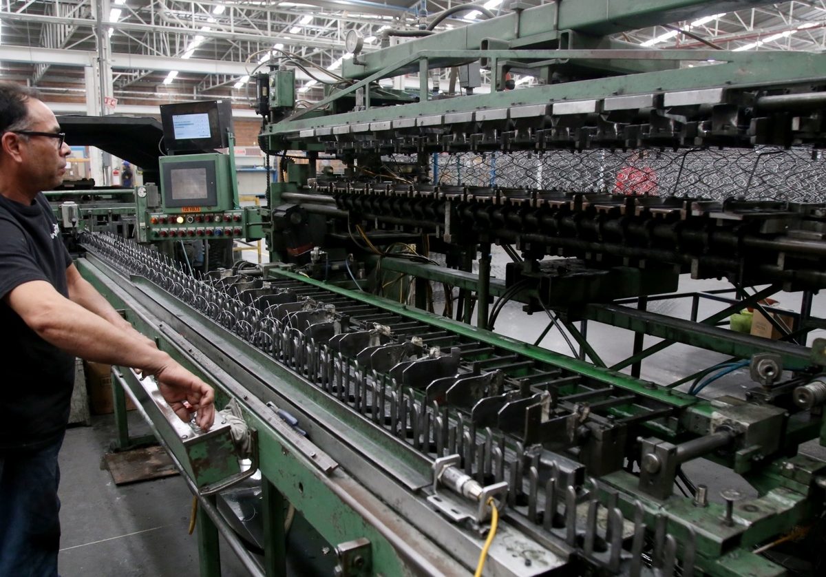 Reducción de jornada laboral en México obligará a las empresas a checador digital