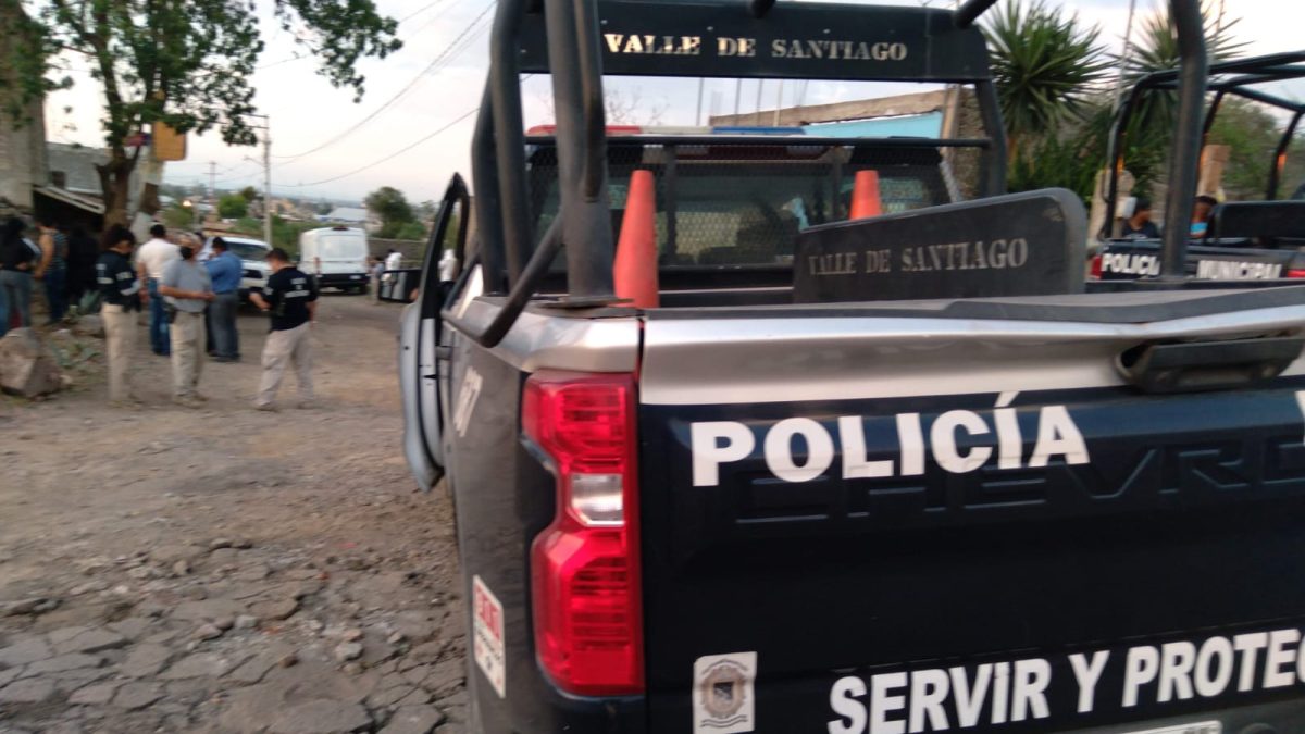 Asesinan a balazos a 3 hombres y abandonan sus cuerpos en Valle de Santiago