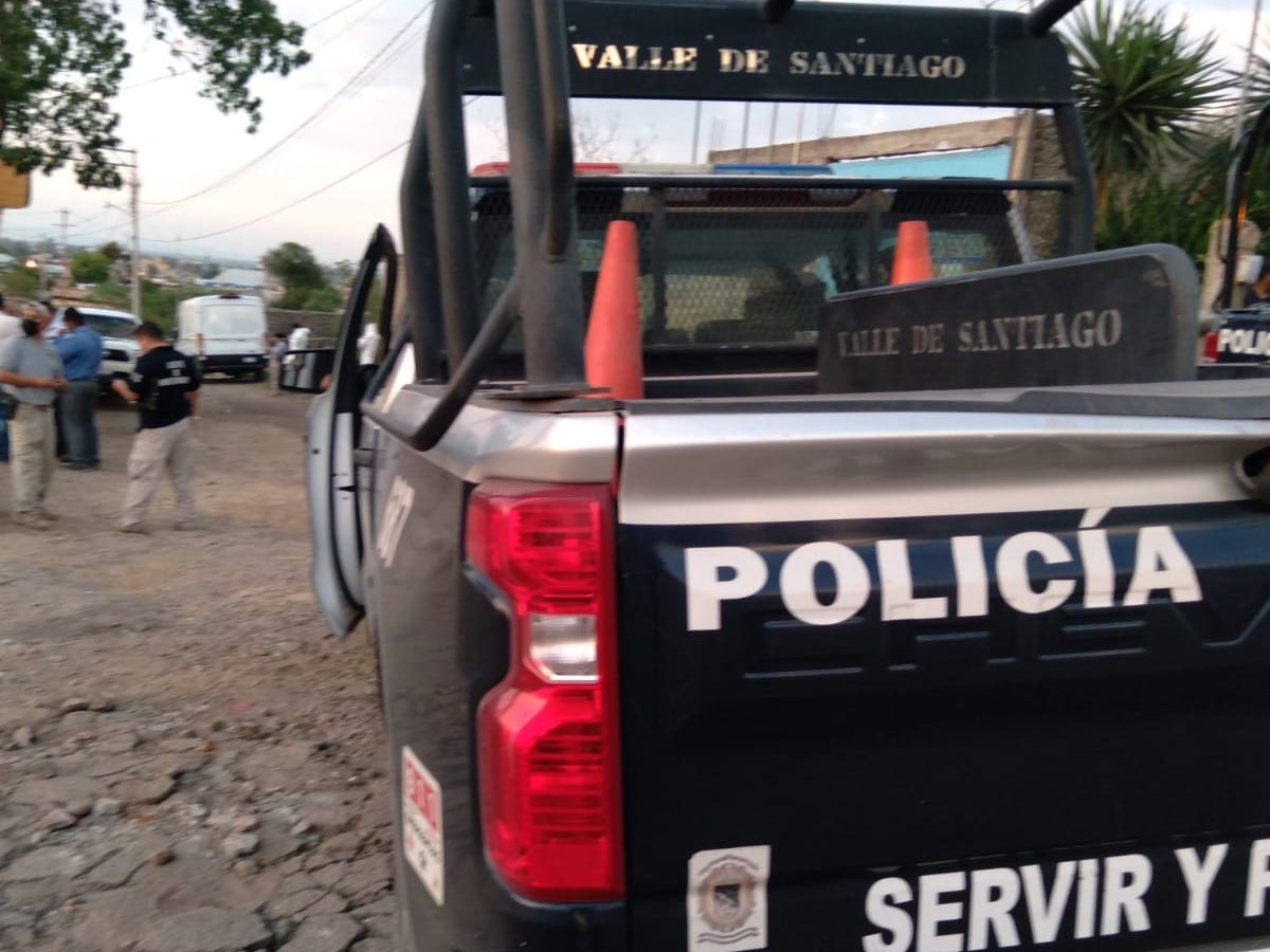 Valle de Santiago: Hallan a 3 hombres asesinados a balazos en camino a La Tejonera