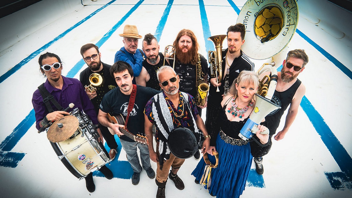 Lemon Bucket Orkestra cervantino