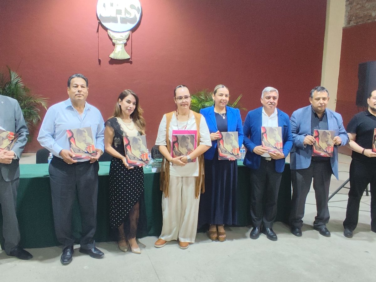 Presentan libro sobre la vida y obra del pintor Antonio Segoviano en León 
