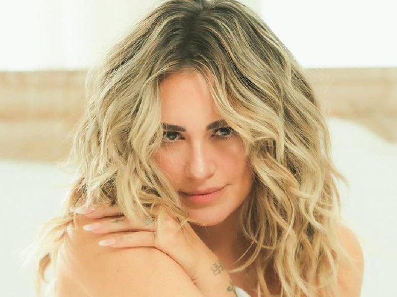 María José vuelve a los escenarios leoneses con una noche de nostalgia y pop