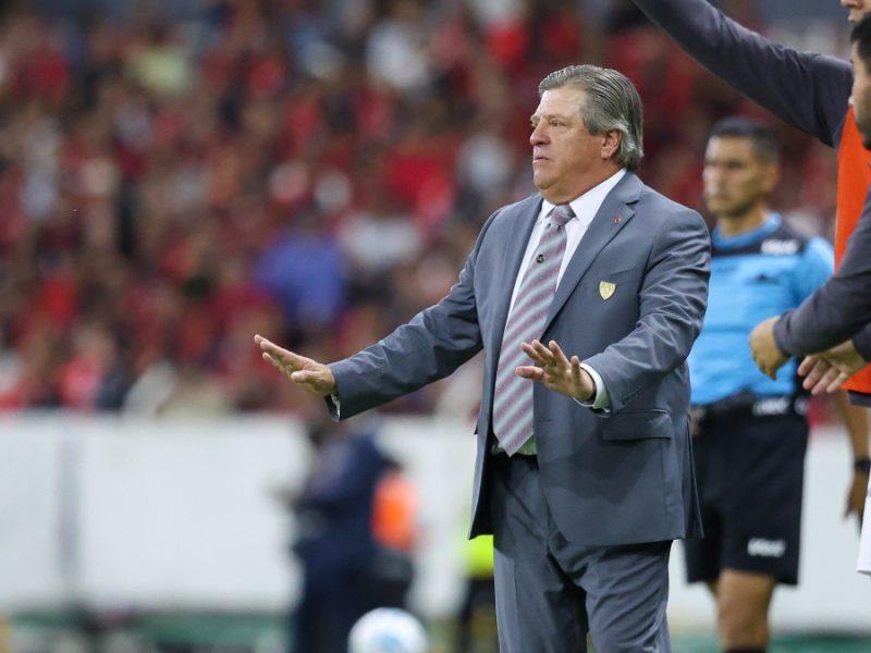 Miguel Herrera da su postura por memes y apodos que recibe
