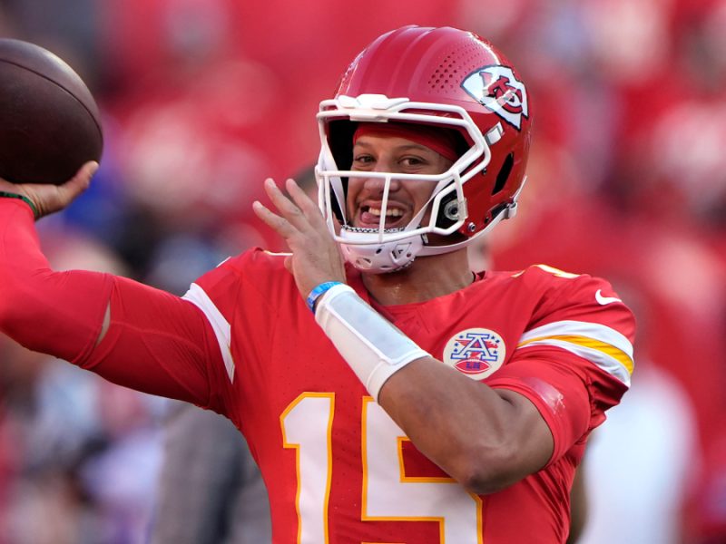 Mahomes reaparece ante el rival que le robó el trono y hay pánico por su lado ciego