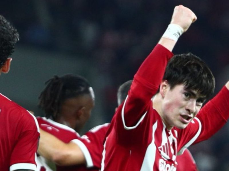 Armando González anota en su debut en Europa League y Olympiacos gana; Nery Castillo le manda mensaje al delantero