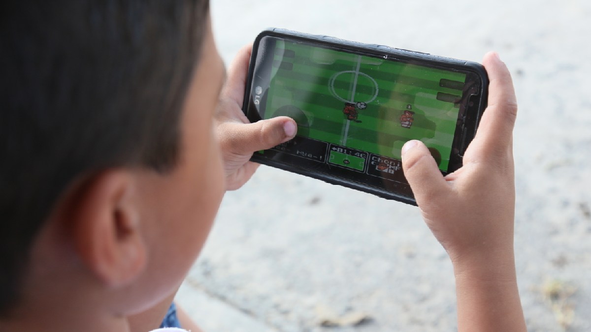 Prohibición celulares escuelas México