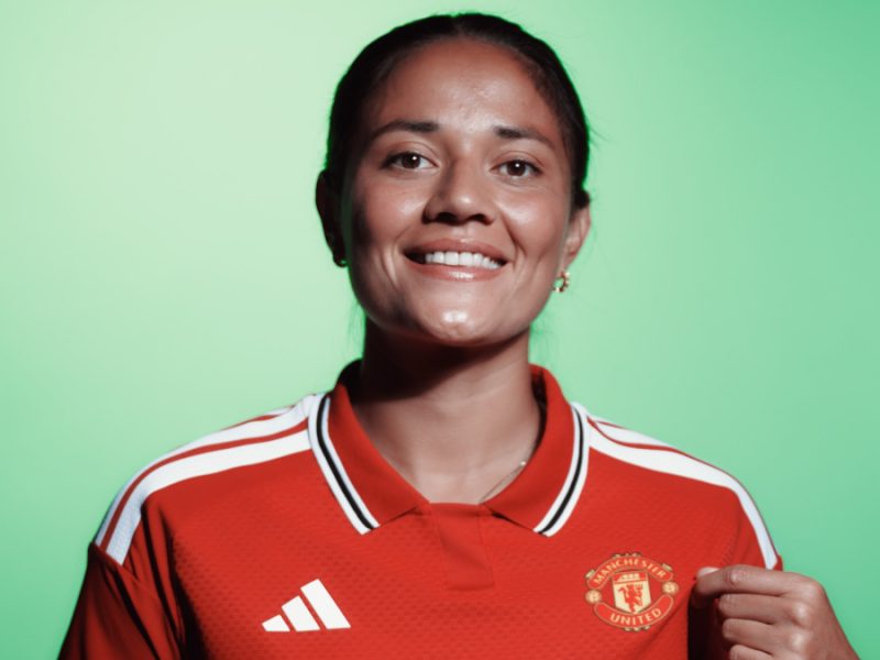 Mexicana Rebeca Bernal llega al equipo femenil del Manchester United