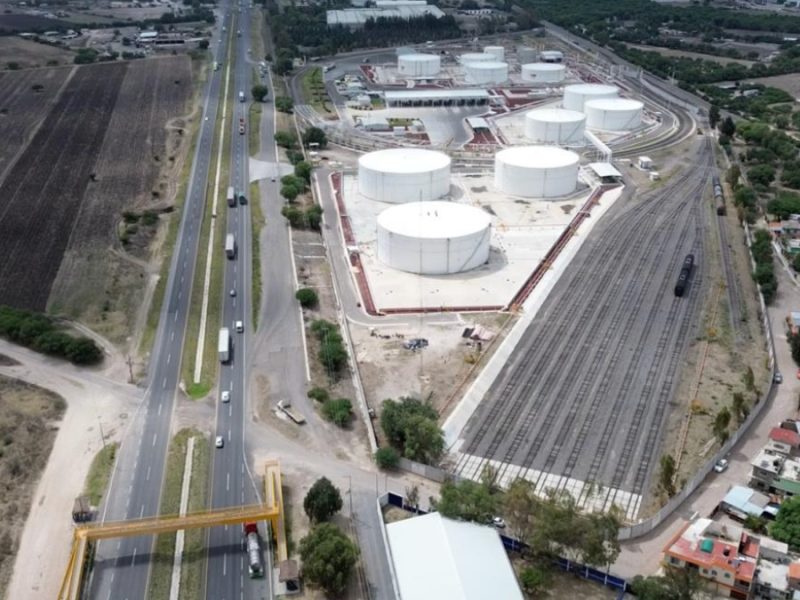 Pide Claudia a FGR explicar por qué aseguró combustible de terminal en San José Iturbide
