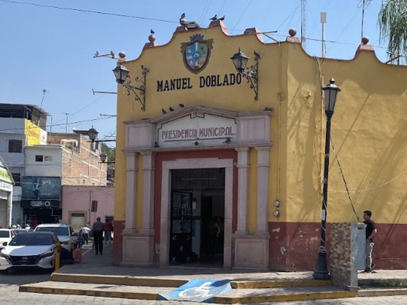 Cabildo aplaza aprobación del Segundo Informe de Gustavo Alfaro en Manuel Doblado