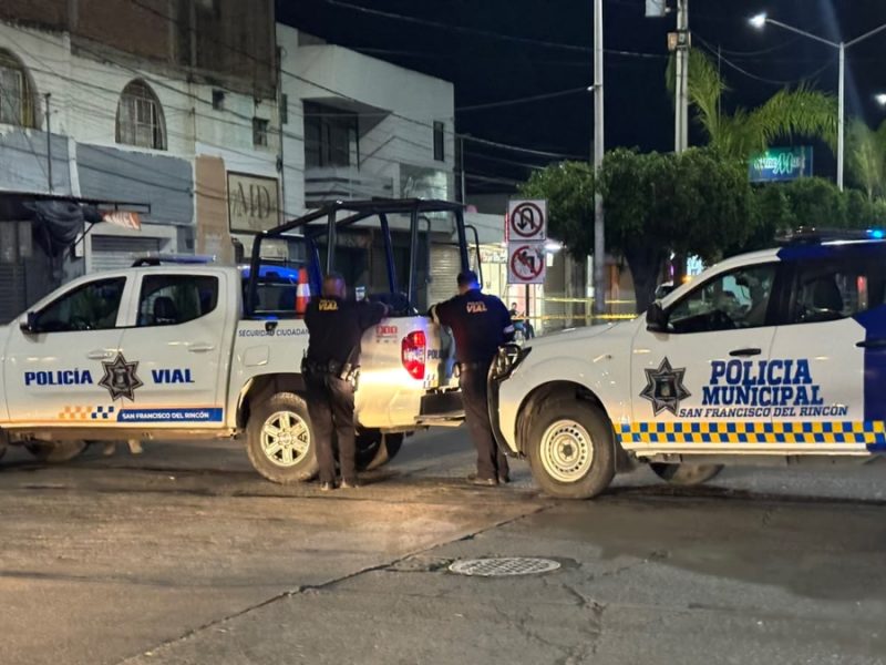 Sin casco, motociclista choca contra señalética y muere al fracturarse el cráneo en SFR