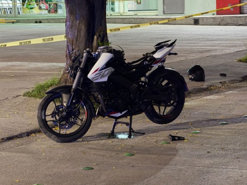 Muere otro motociclista por accidente en León; iba a gran velocidad por bulevar Omega