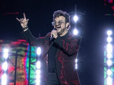 Aleks Syntek anuncia que se va de México tras fuerte polémica en concierto