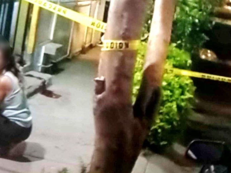 Se asoma jovencita por su balcón y le disparan en la cabeza; muere en hospital de Irapuato
