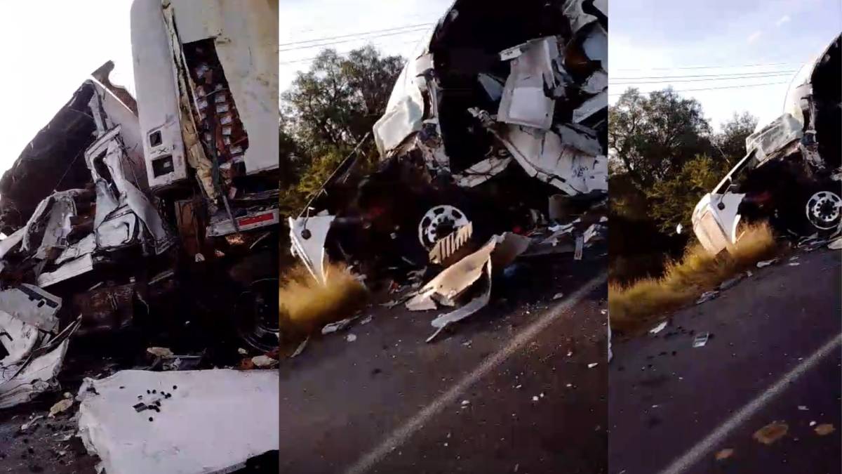 Chocan de frente dos tráileres en San Felipe; muere chofer y cierran la carretera