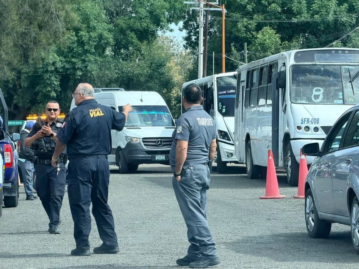 Evacúan Preparatoria Regional en San Francisco del Rincón por derrame de formol