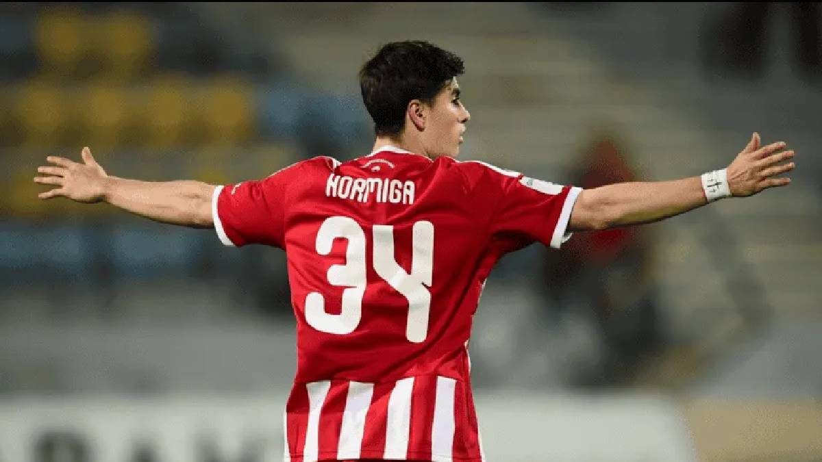 Olympiacos respalda el proceso de 'Hormiga' González; nuevo DT español confía en su crecimiento - Foto: Olympiacos.