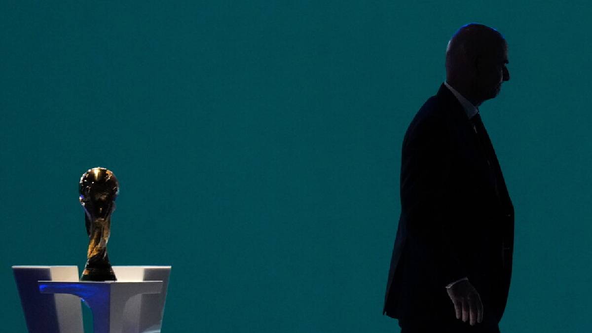 FA exige a Gianni Infantino revelar documentos sobre intento de privatizar el Mundial - Foto: AP.