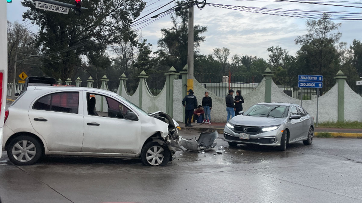Irapuato choque bulevar Solidaridad