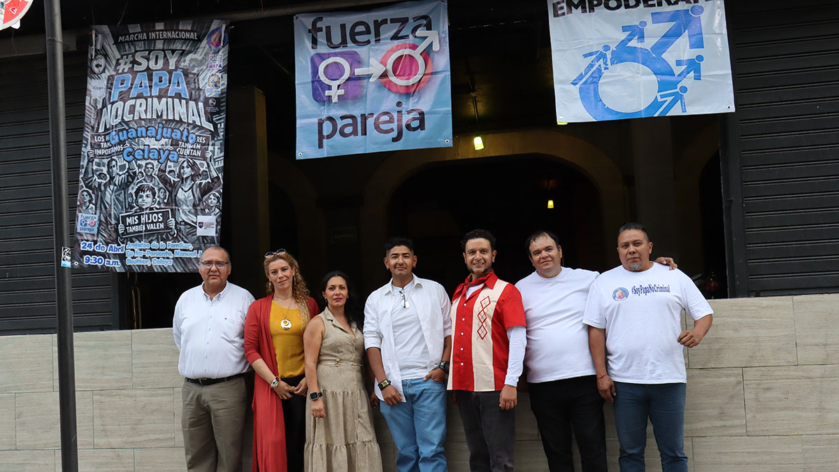 León padres derechos custodia