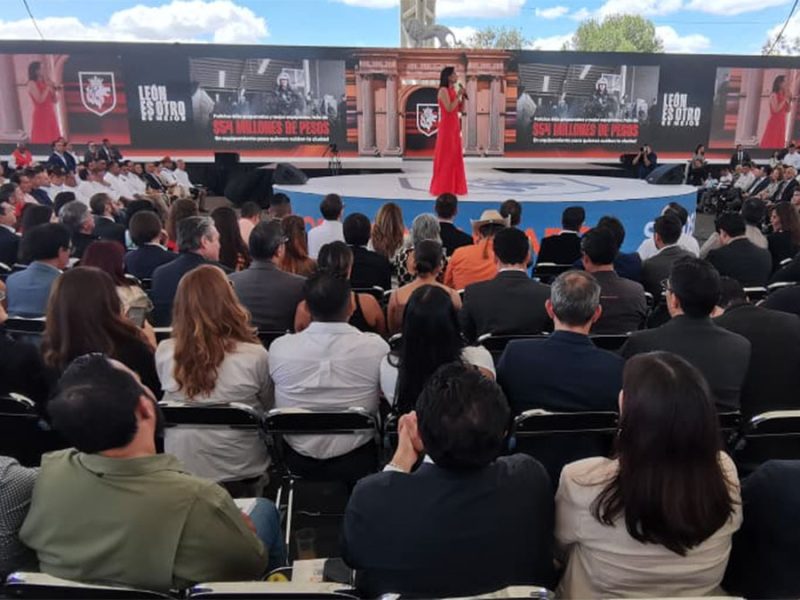 Alejandra Gutiérrez rinde Informe arropada por dirigencia de Movimiento Ciudadano